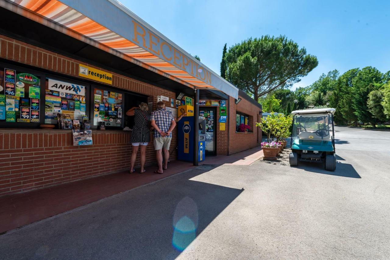 Camping Village Il Poggetto Troghi Exterior foto